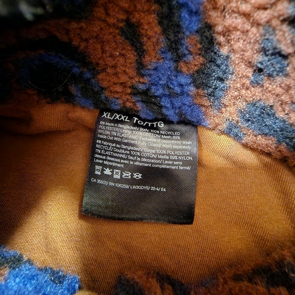 Lululemon Oversized Scuba Funnelneck, Size XL/XXL, Never Worn - Picture 2 of 3